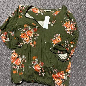 Women's top! Stitch fix brand. Size small. New with tags!